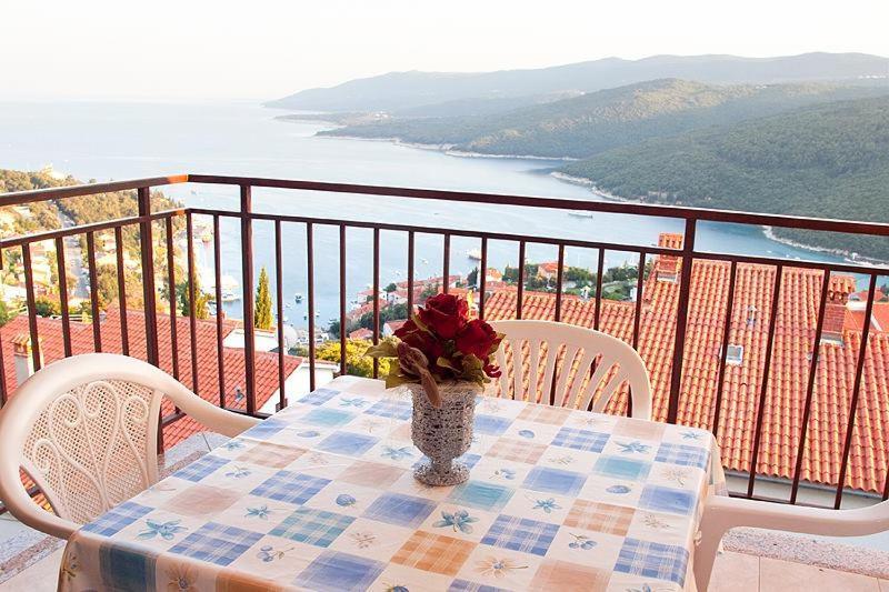 Apartment Roce Rabac Exteriör bild